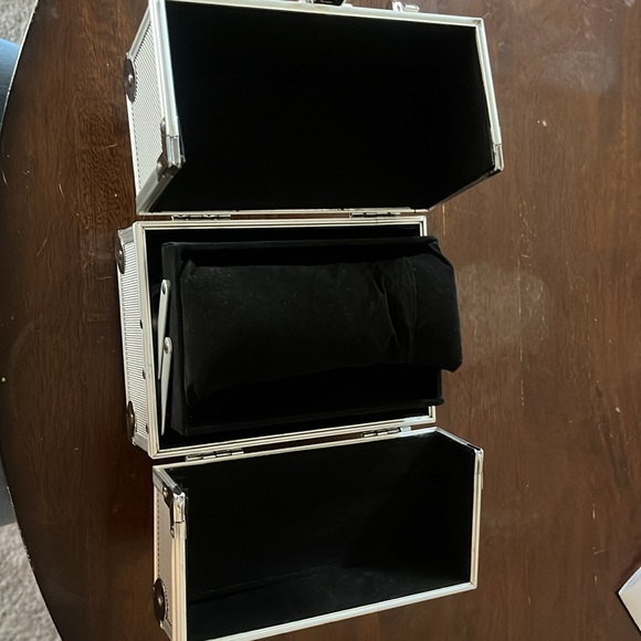 Stainless steel case with numeric lock - Picture 7 of 12